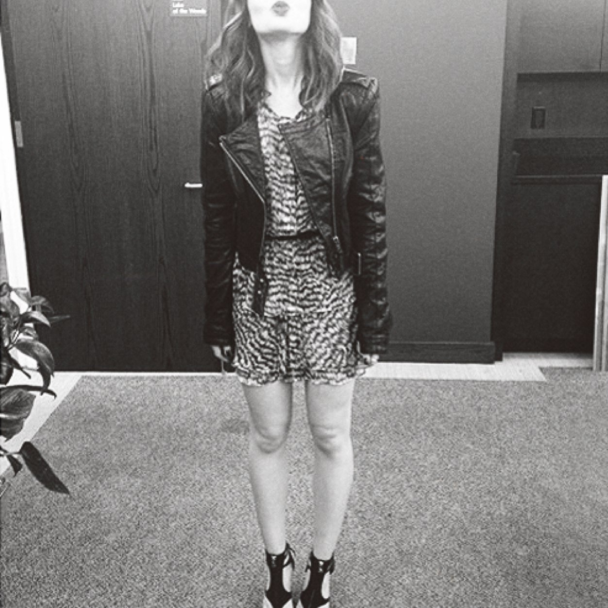 a free follow for you, please follow @imurderedmarta for me? otherwise ill unfollow.. thank you:)