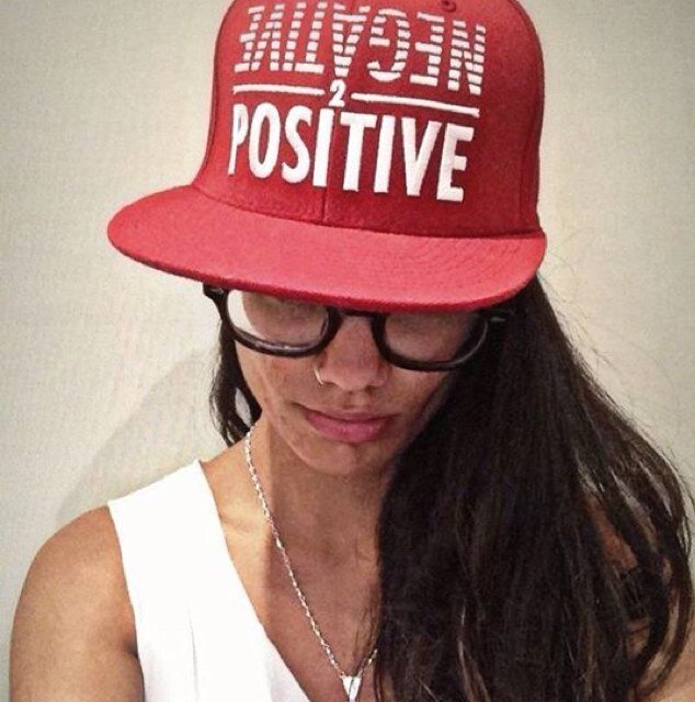 Yayijacksonbad's profile picture. Siempre recordaréis este día como el día en el que casi unfolloweáis a Laura.