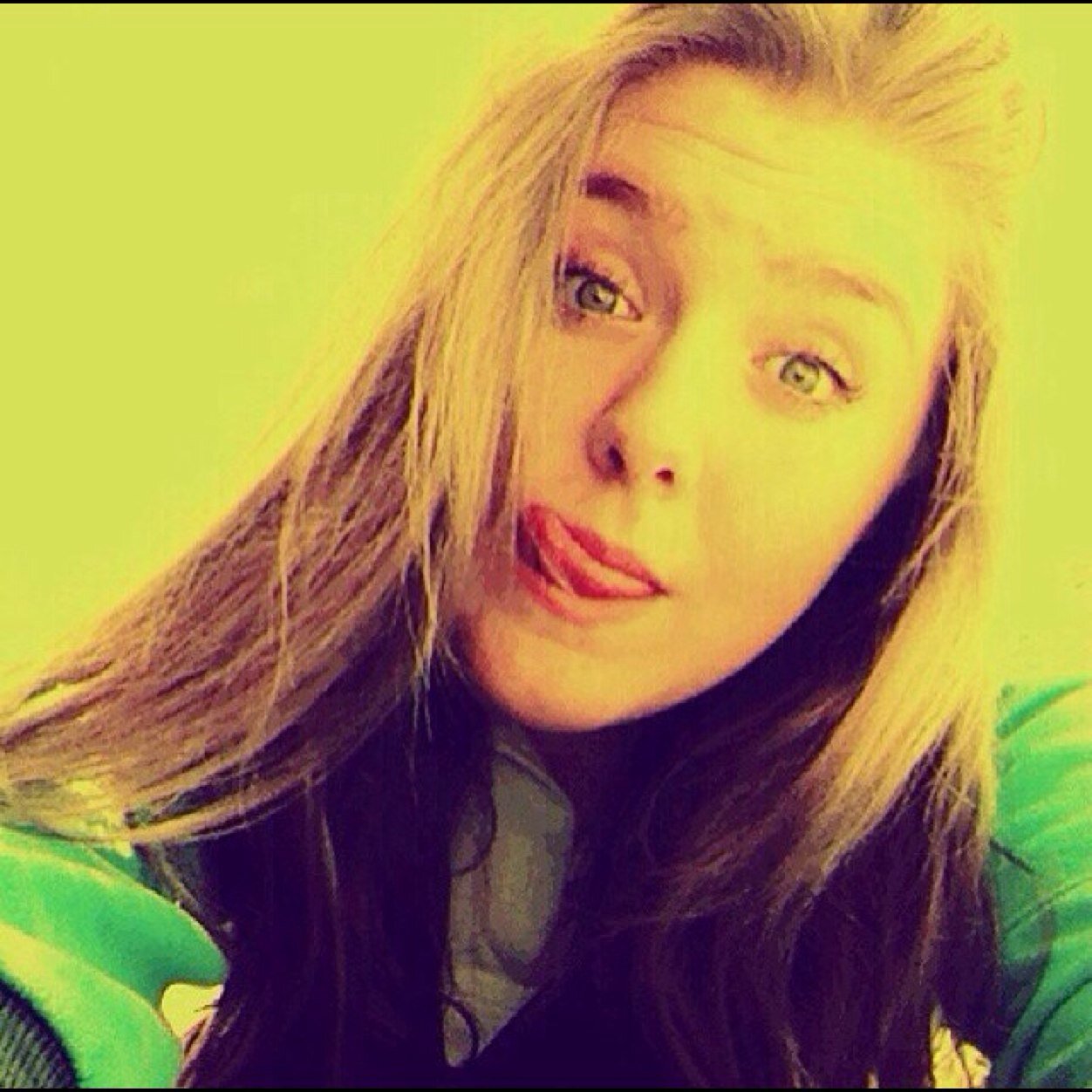 María Isidora 14 años, belieber , ics Me encanta leer, cantar y carreteaaaaar jaja eso:* 
SI ME SIGUES TE SIGO DE VUELTA!❤️