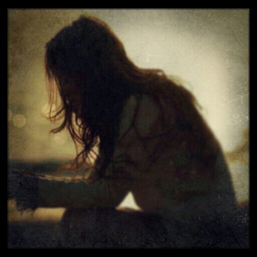 omrawan84's profile picture. لا تحزن على الأمس فهو لن يعود ولا تأسف على اليوم .. فهو راحل واحلم بشمس مضيئه في غد جميل