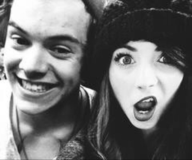 Haii(: I'm Callie, I love my last name but I don't use it, because people don't believe me. Unless you are from here. Kai bye(: ~ I think you're pretty great! ~