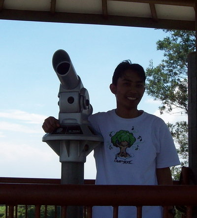 thecahyono's profile picture. I'm still looking for the girl who stole one my ribs. Hey, where are you? Give me back my rib will you..