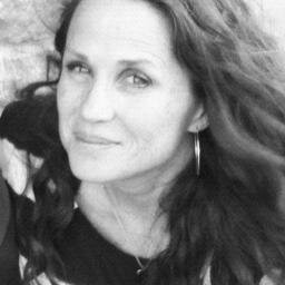 2025 Elizabeth George Foundation grantee. Fiction/nonfiction in @pshares @3pennyreview @nw_review and elsewhere. Best American Essays Notable 2023.
