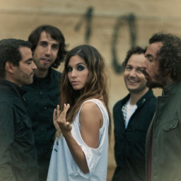 Amante de la música, del cine y del teatro
Un cielo de persona