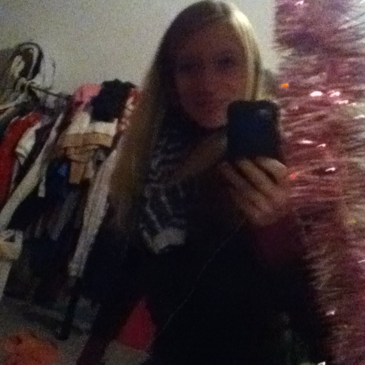 Hey anyone want to snap chat me it is tinarosemelton or Tina Melton cell phone number is 715-699-4122