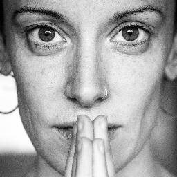 MollieYoga's profile picture. Helping heal pelvis, pelvic floor, hip & SI pain & ✨our relationship to our bodies✨ 🧘🏻‍♀️💃🏻🤸🏻‍♀️ 👩🏻‍🏫 Physio, yoga & Franklin method 🌳🫀🫁🧠👣➷➷