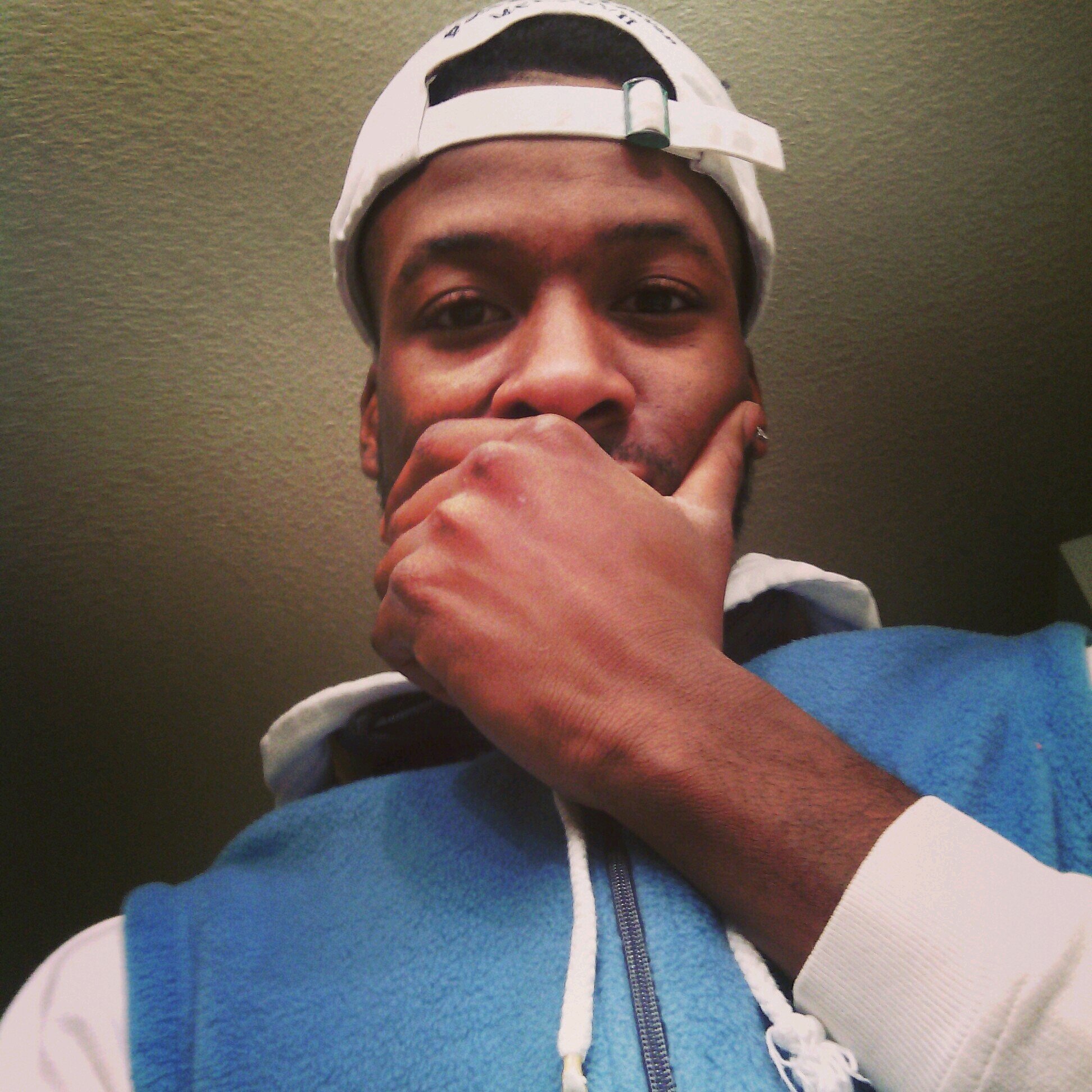 Just tryna spend dese bands like they free .