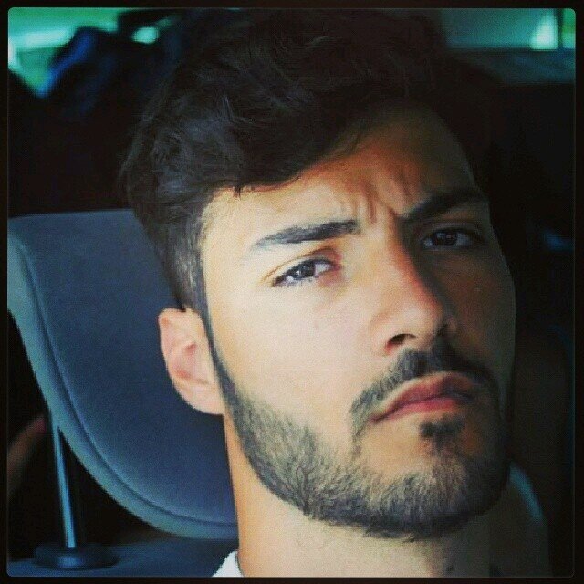 Italiano di Napoli mitad espanol.Vivo en madrid.Alejandrocostaaa sigueme en instagram