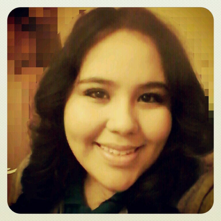 am Martha Luna and I was hacked in my old Twitter :(