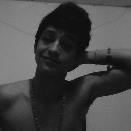 carlosgdaza's profile picture. (=     s o y   b u e n o   c o n   e l   q   m e   t r a t a   b i e n    =)