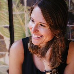 Art Director/ Senior Design at Fan Design Studio. Founder & Editor of Bula Bride. Screen Printer & Illustrator.