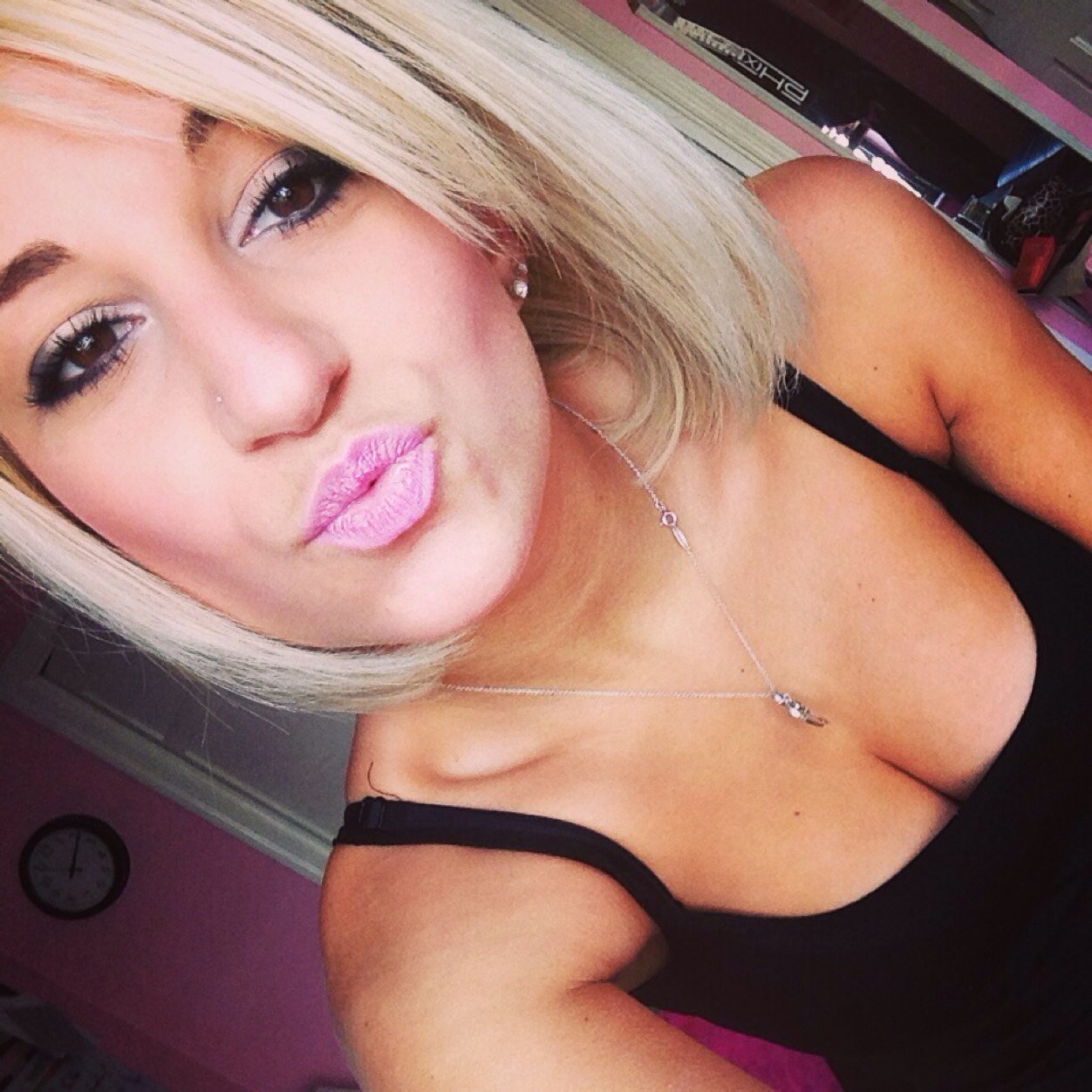 AlexiaArtimez's profile picture. 