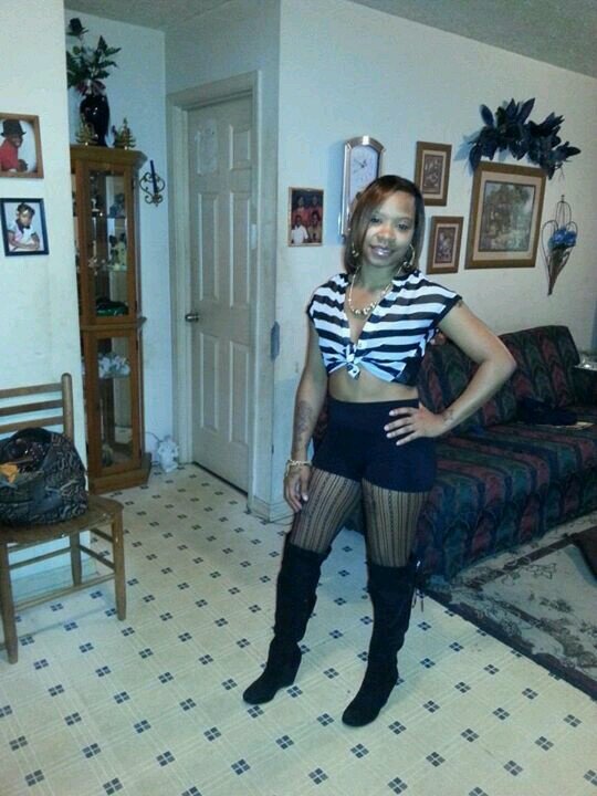 Cool Crazy Fun.. Mother Of 3...Dnt Fucks Wit Many..#PrettyGirl #ItsRed #TeamScorpio #TeamTatted #LoveMy3kids... If You Dnt Fucks Wit Me Bitch/Nigga Swerve