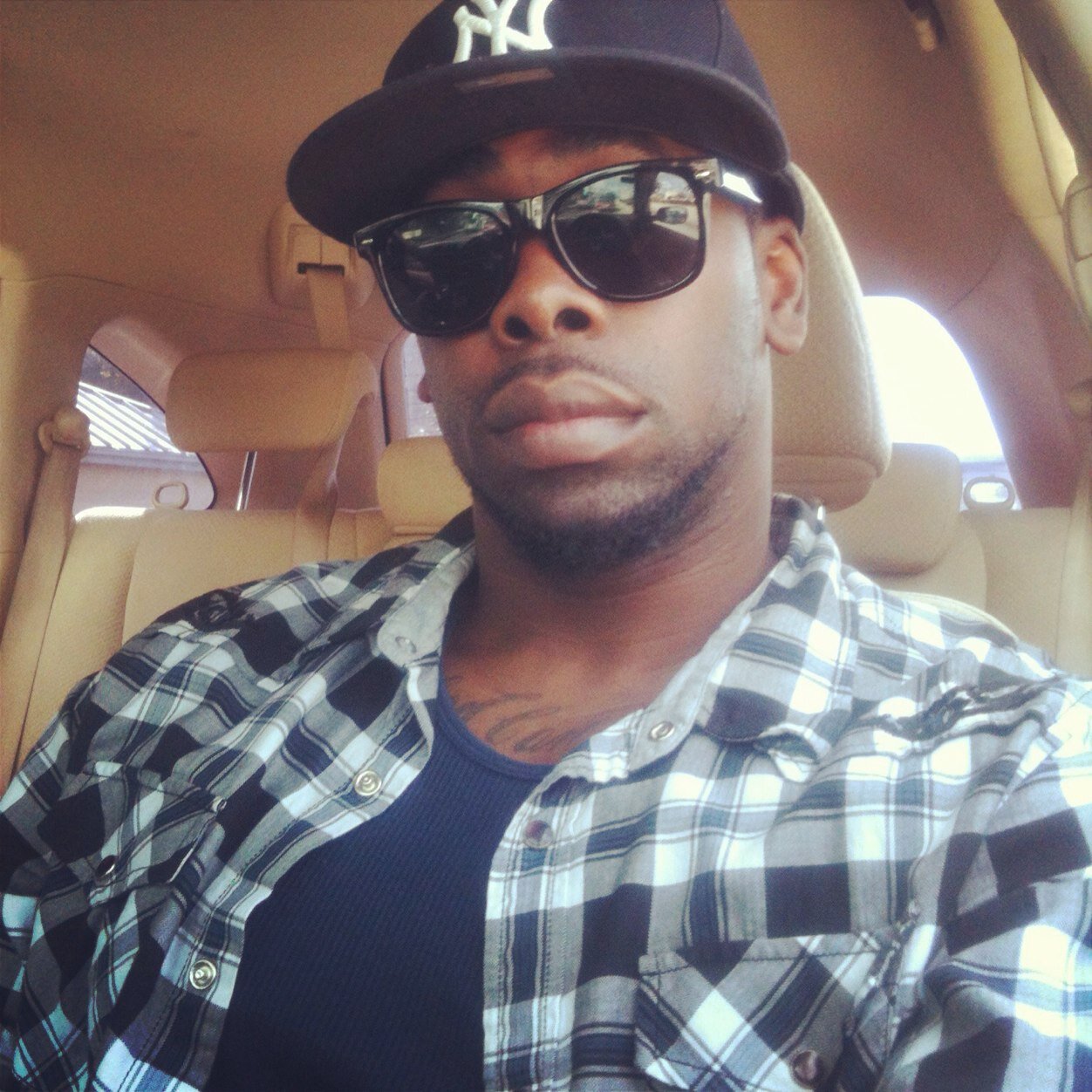 yall follow me on this IG shit pappi__chulo