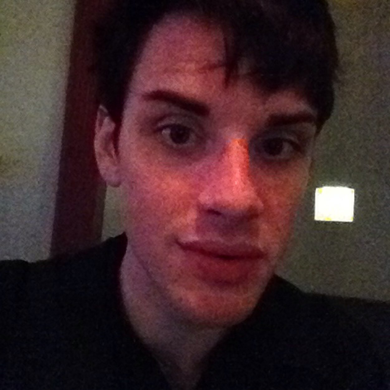 KellySetliff's profile picture. Former Entertainer turned stylist