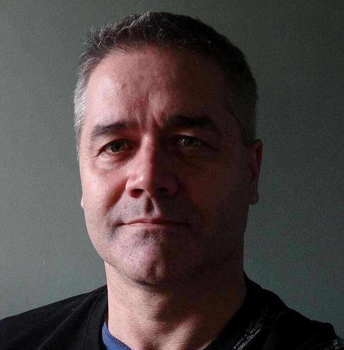 Life long hockey fan. Passionate about collecting rare #NHL negatives. I tweet about #NHL historic players and statistics.