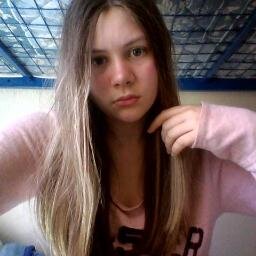 Annak4y's profile picture. Future Fashion Designer, loves to sing, draw and dance.