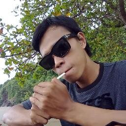 Brand ambassador.Life is unpredictable,but i enjoy every bit of it.Spread the love! Cp: +6285724932407,+6287721750581.