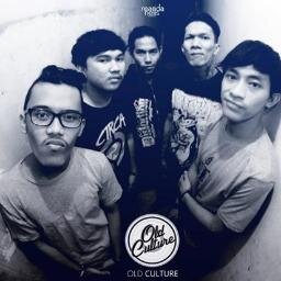 Freakin Rock Band ! members are : @pitranugraha @AcciMcRay @SyJefry @apitalkadri @erwndnvnsyh