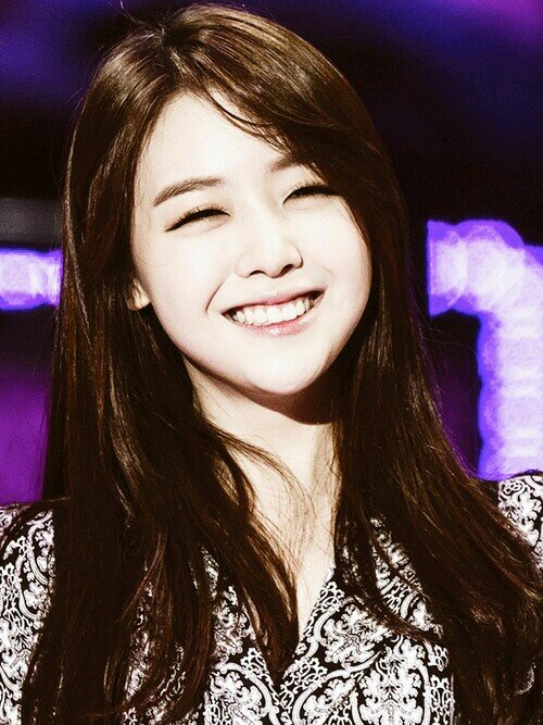 Roleplayer of beauty girl, Minah. Nice to meet you guys!
