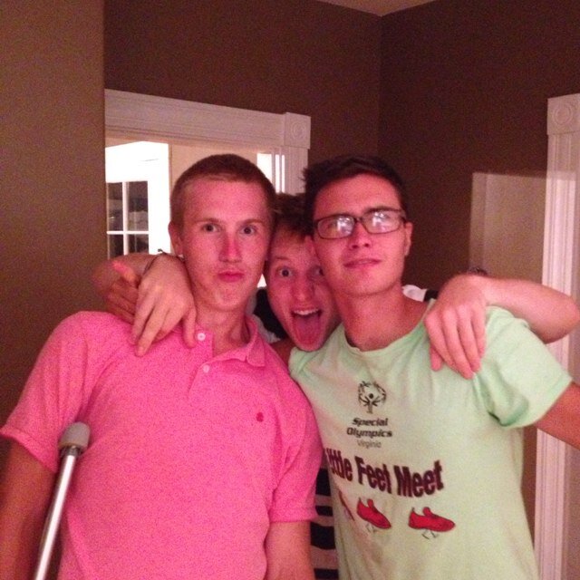 deanospumoni's profile picture. 