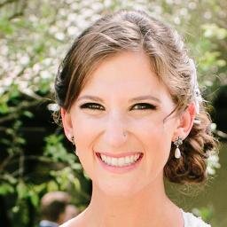 a CA girl who loves traveling, baking, writing, and crafting
