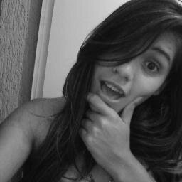 Sorria bonito e deixe os outros quererem descobrir qual é o segredo que faz você rir.
 Aquele que tentou e não conseguiu é superior aquele que nada tentou.