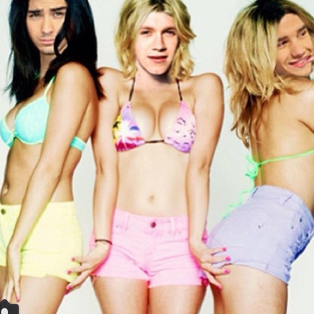 LARRY SHIPPER, MORE THAN ANYTHING! Since 09/03/2013 Boy Directioner! Leiam a minha Larry Fanfic!
