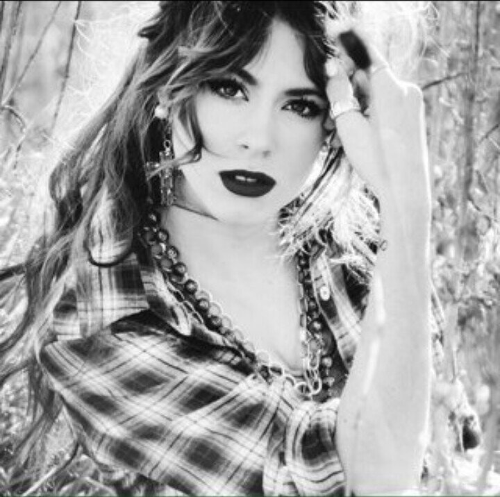 Tinista por siempre, soy una fans de Tini @tinistoessel♥♥♡