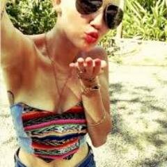 MileyCyrus_RP :D
Baddest Female . Crazy girl in my Town ;)
