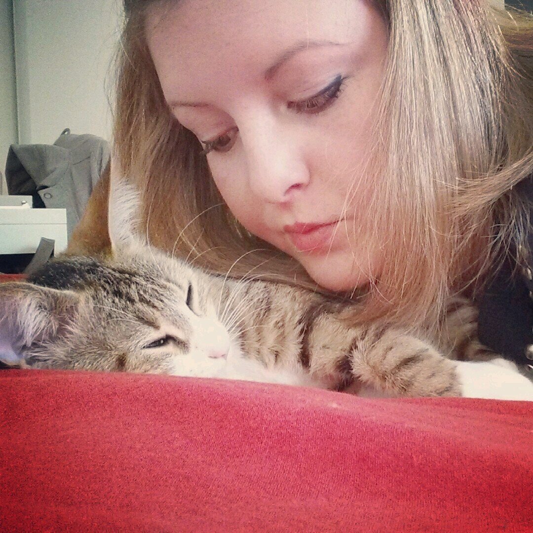 JuliieO_o's profile picture. 