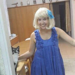 Natoosh972's profile picture. Inventer of home gadgets, baker, lemon expert, future city planner