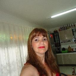 amo meus filhos,minhas cachorrinhas,amo minha vida e principalmente a deus.