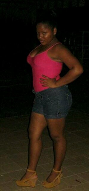 Soy un chica alegre amable sincera amistosa