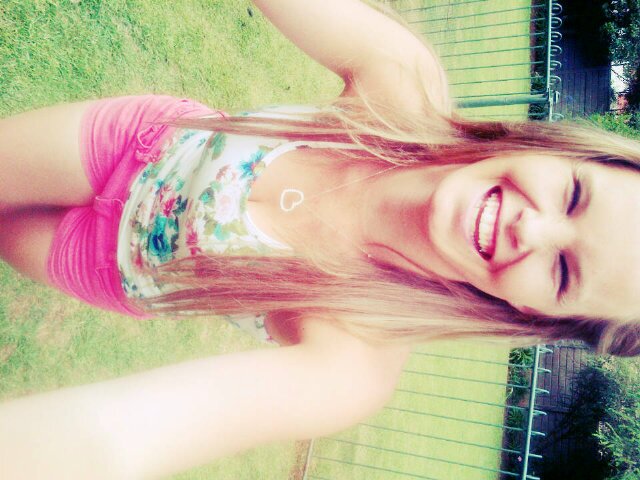 SupeTweedy's profile picture. ♥Ek geniet die lewe,bok vir sport hou van dans baie sportief Dien die Here met my hele hart,hele verstand en hele siel !!♥ Kind van God ... :)