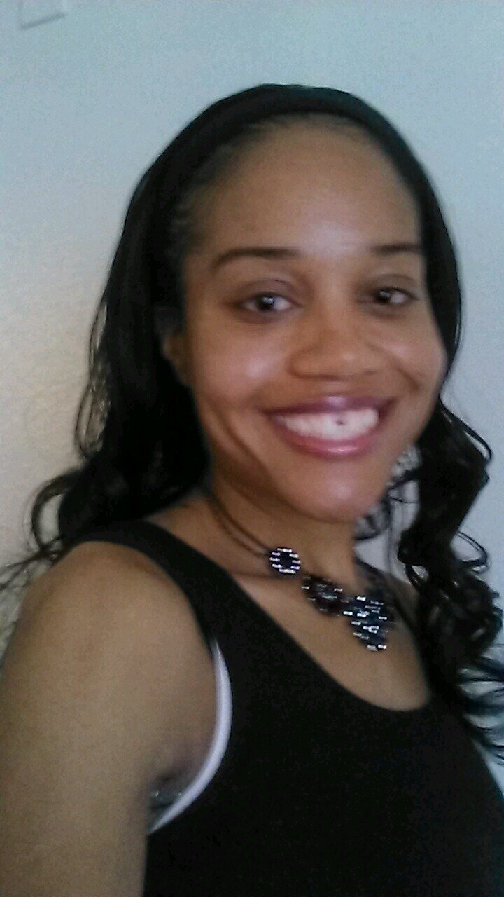 I'm a lovely person who enjoys laughing, reading, & helping others. My LOVES~Jesus Christ, my daughter, & my lovely life!! )