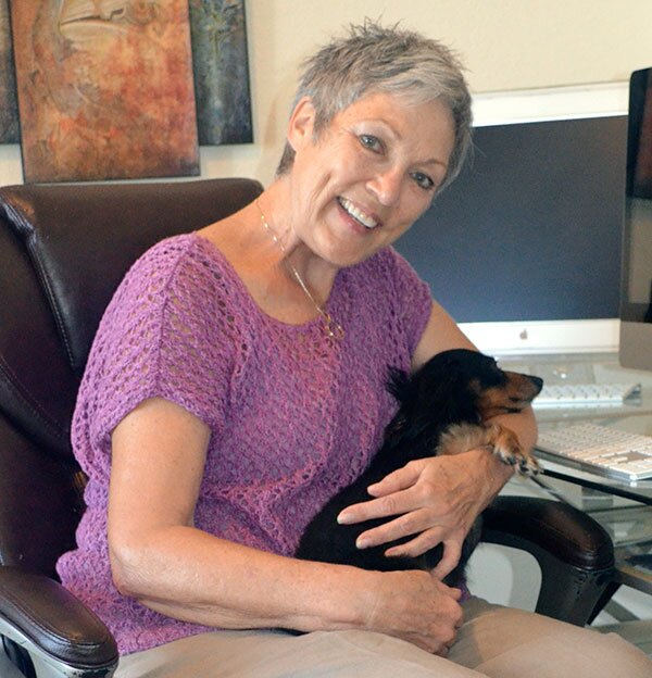 AnnMausz's profile picture. Graphic Designer