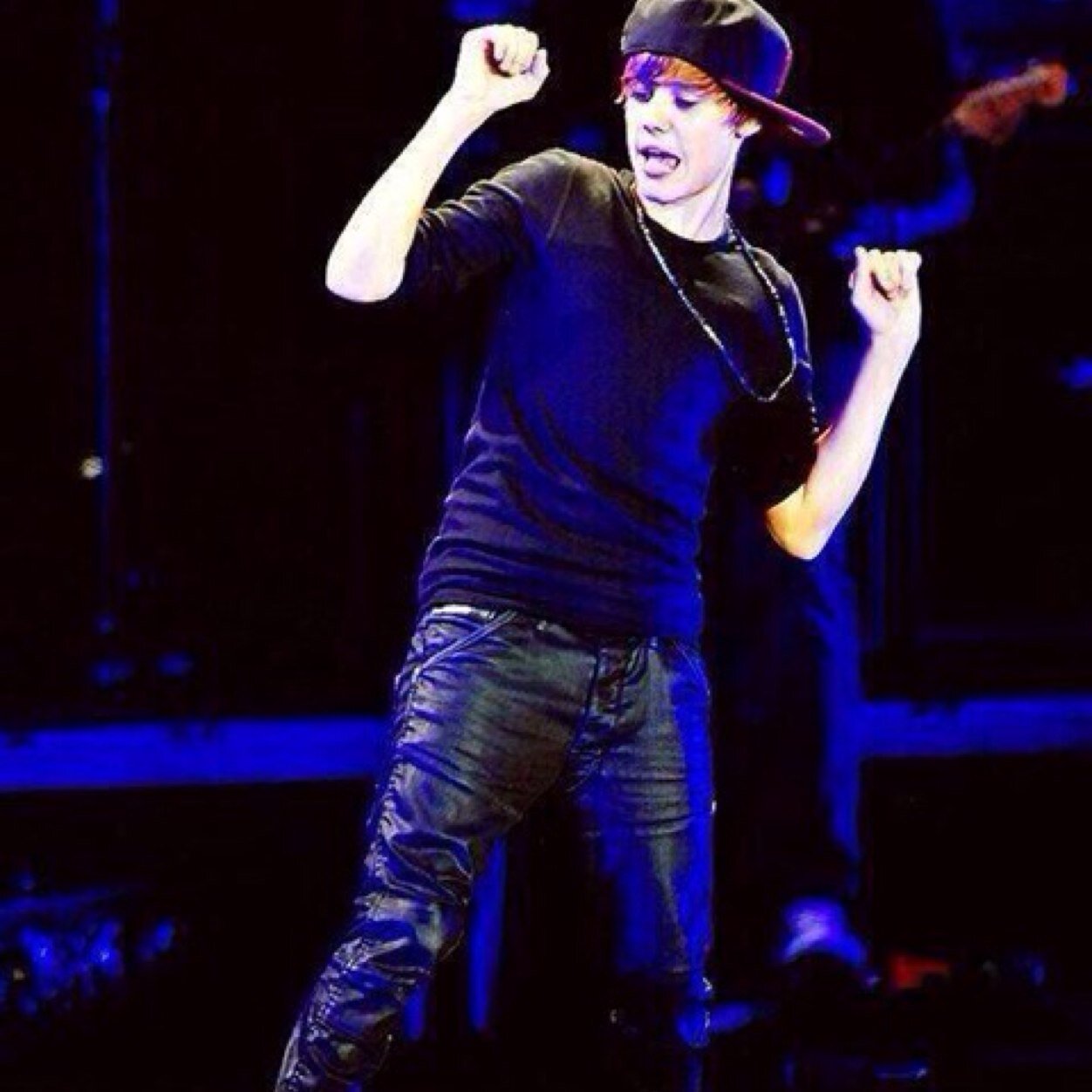 Follow my main account @BELIEVE_IT_BBY @nevaehholdtight ALL FANDOMS WELCOME. no hate here!!! @justinbieber