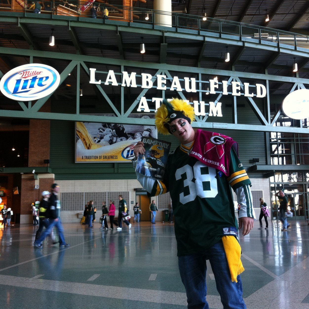 devinbin12's profile picture. To Life, Love, and Loot