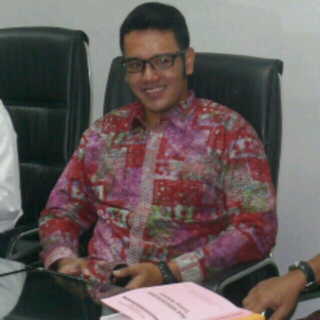 INTANSHURULLAAHA YANSHURKUM ( BARANGSIAPA MENOLONG AGAMA ALLAH MAKA ALLAH AKAN MENOLONGNYA )