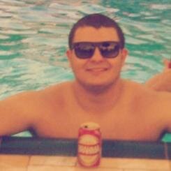 Sonhar, viver e todo dia agradecer.