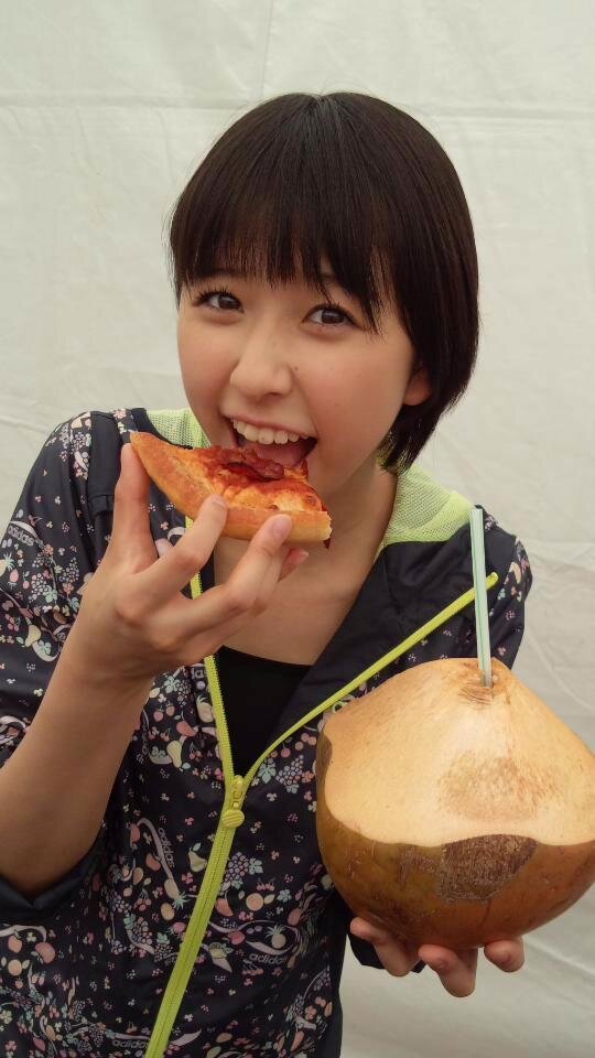 ももクロのイエロー。しおりんこと玉井詩織のBOTです。
ももいろクローバーZ/妹/食いしん坊/しおりん/黄色/アイドル