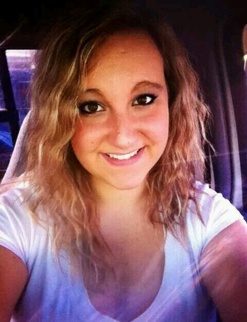 HurstApril's profile picture. Kiss me hard before you go..