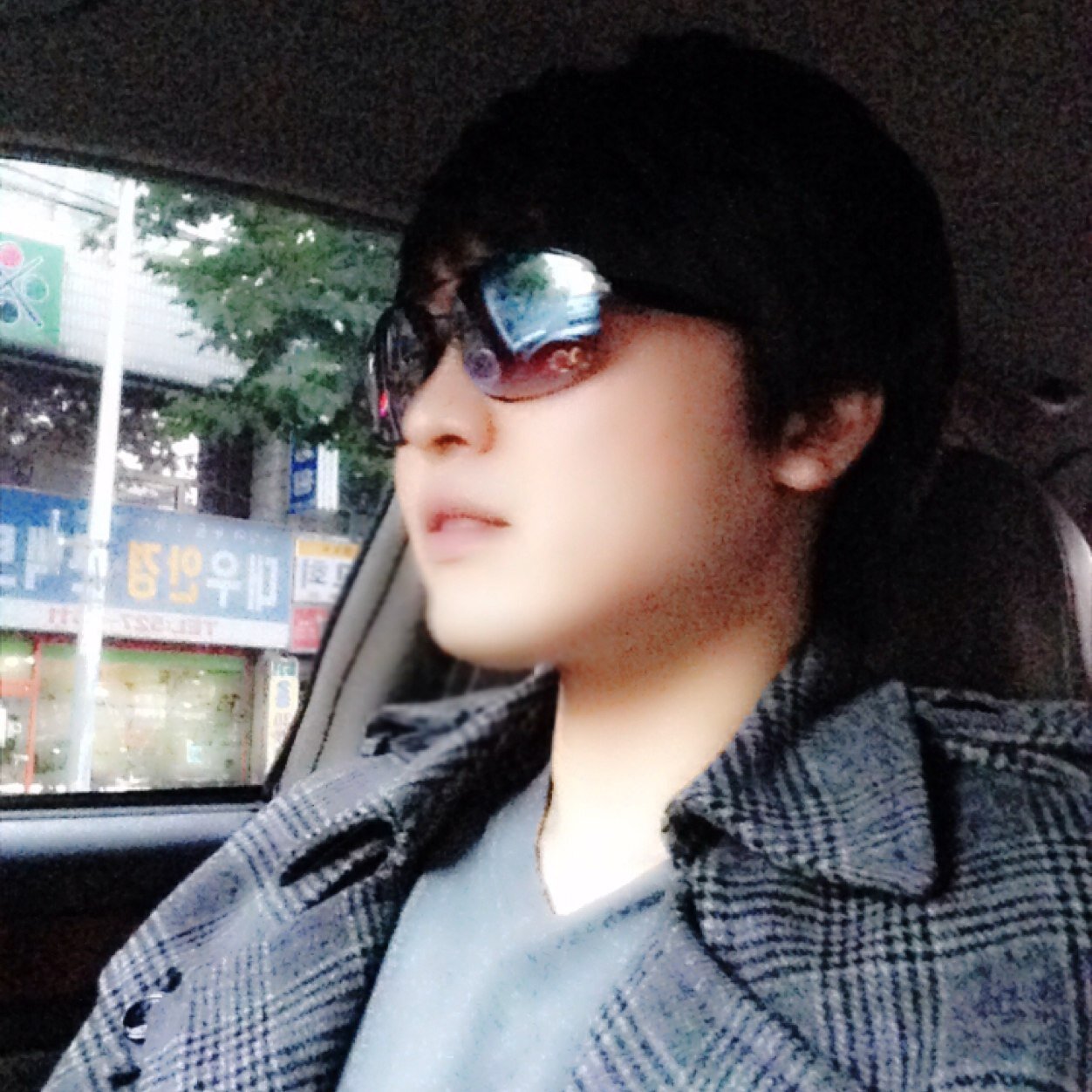 I am a CEO of The Naturalight Corp. & realestate in South Korea.
I am a book lover. especially reading business books.
It's glad to meet you in here.