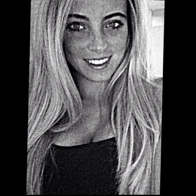 julieblondjex's profile picture. 