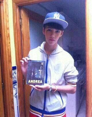Olii me llamo alba pero me podéis llamar albi/albita tengo 15 años soy de san Fernando y soy Abrahamer asta la muerte;)