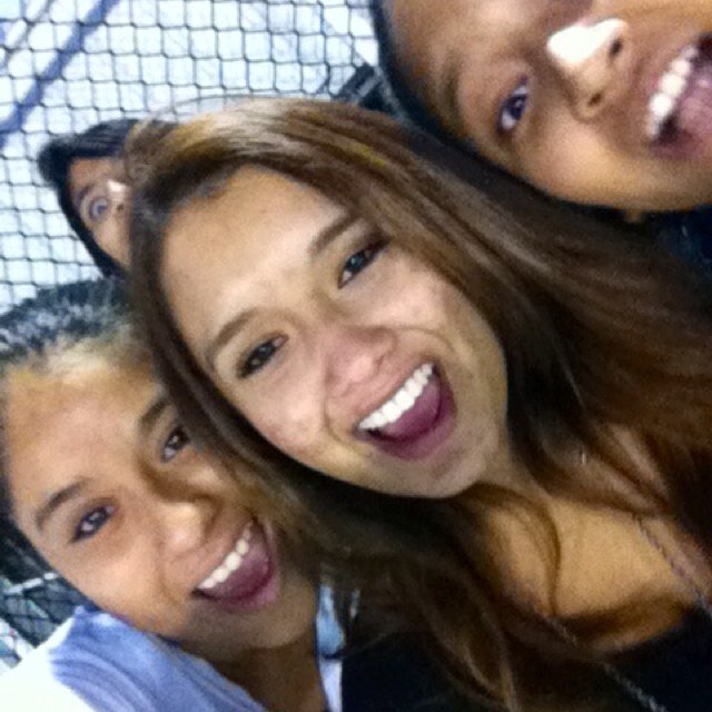 MichelleGonza70's profile picture. 