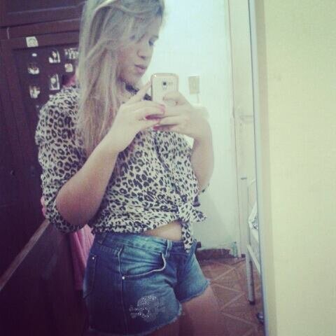 “Eu te preciso. Perto, longe, tanto faz.