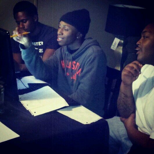 (RAP & RnB GROUP) Members: @Hamma_2Dope | @BIG_XCLUSIVE | @Lil_Skeet &nd' We Are #GreenLightMoneyGang... Fell Free To LISTEN To Our Music .