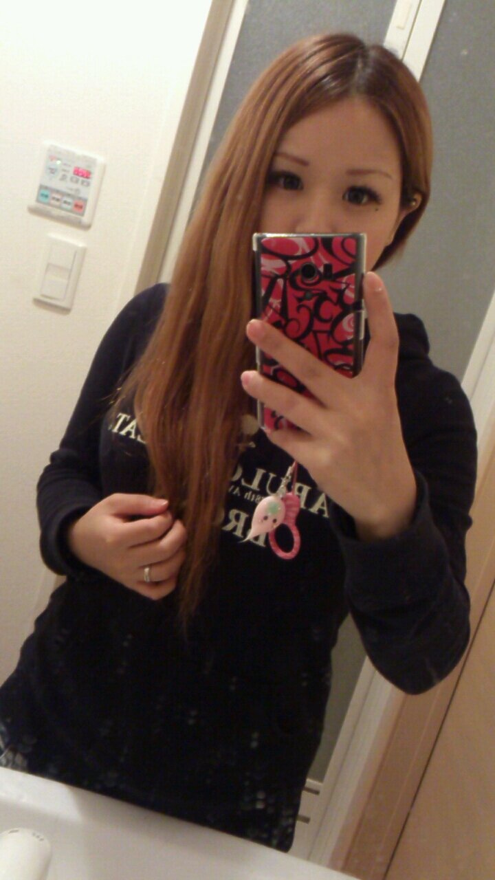 山梨住み20歳！2013.9/22第1子誕生☆1児mamaであり嫁でり1人の女である♪まま友募集(^o^)/ 旦那、娘ちゃんらぶっ(^o^ゞよかったらblogみてね！http://t.co/SNWl59xTXy